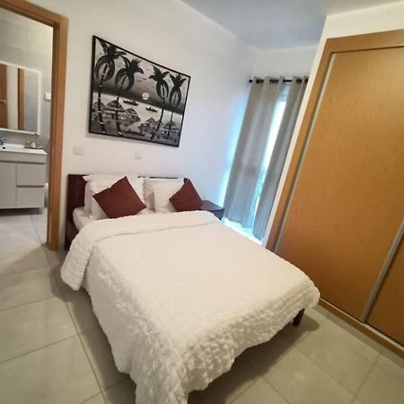 New, Modern, And Cozy 3 Bedroom Apartment. Санта Мария Екстериор снимка